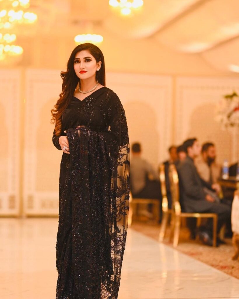 Hasan Ali wife Samyah Hasan shared new pictures on social media.