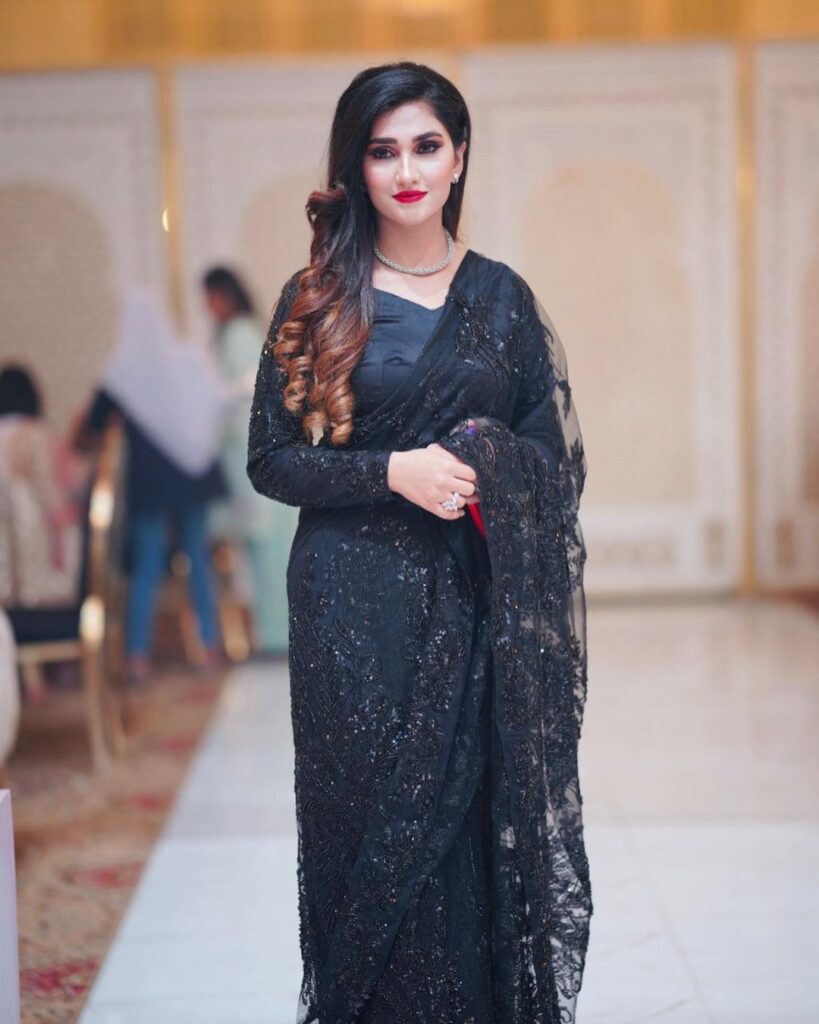 Hasan Ali wife Samyah Hasan shared new pictures on social media.